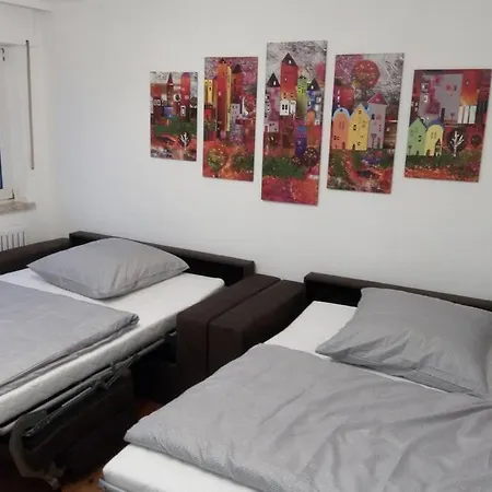 Up To 8! New, Modern, Near City, Messe And Airport *